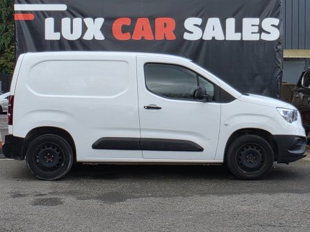 2021 Opel Combo  €10,950
