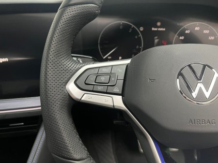 2025 Volkswagen Touareg - thumbnail 19