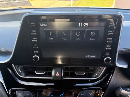 2022 Toyota C-HR 1.8 Hybrid Sport 4DR Auto, €26,900 thumbnail