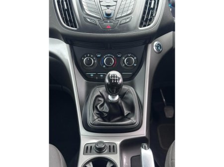 2015 Ford Kuga 4SEATS Commercial €5,950 thumbnail