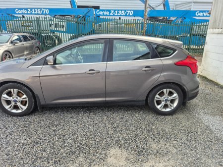2012 Ford Focus 1.6 TDCI 95PS M6 ZETEC 4DR S/S €4,950 thumbnail