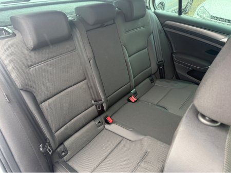 2018 Volkswagen Golf - thumbnail 11