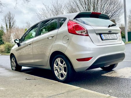 2015 Ford Fiesta ZETEC 1.2L !!! €7,950 thumbnail