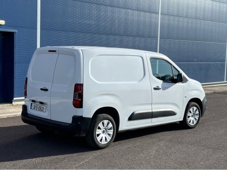2021 Citroen Berlingo LX 1.5 BLUEHDI 75 S&S 650KG M €10,900 thumbnail