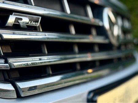 2018 Volkswagen Touareg D R-LE 3.0 TDI 4M 286HP 5DR AUTO €52,950 thumbnail