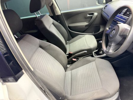 2012 Volkswagen Polo - thumbnail 16