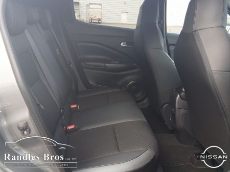 2023 Nissan Juke - thumbnail 14