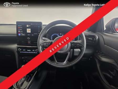 2025 Toyota Yaris Cross - thumbnail 8