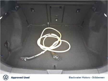 2023 Volkswagen ID.4 - thumbnail 10