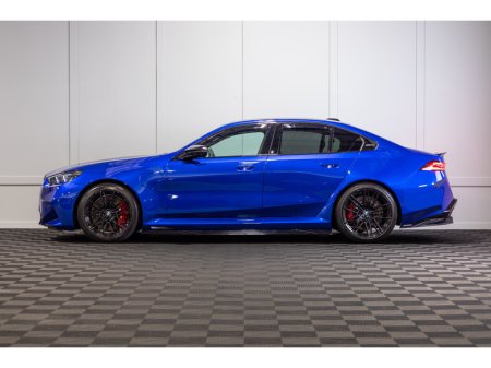 2025 BMW M5 - thumbnail 3