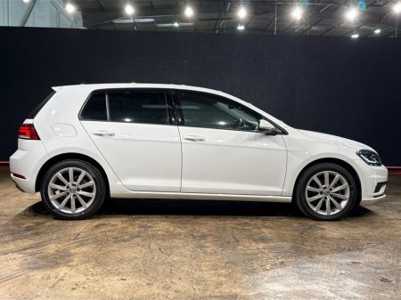2019 Volkswagen Golf TSI COMFORT LINE - FACTORY ALLOYS - REVERSE CAMERA - DIGITAL DASH - CRUISE CONTROL - MULTI FUNCTION STEERING WHEEL €18,950 thumbnail