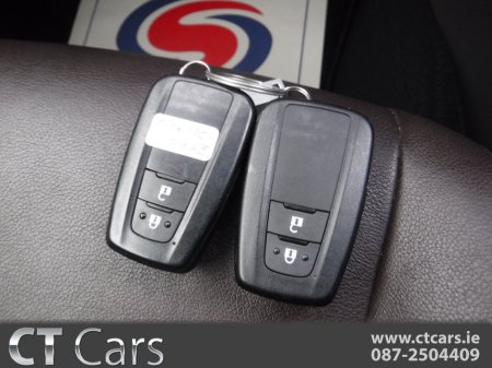 2017 Toyota C-HR 1.8 AUTO HYBRID LOW MILES HIGH SPEC €18,950 thumbnail