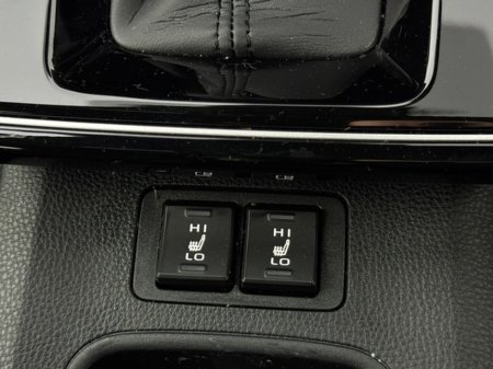 2025 Toyota Corolla Cross - thumbnail 16