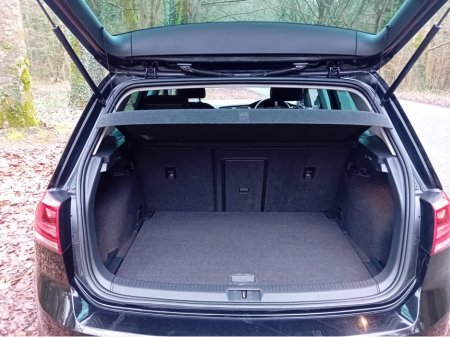 2016 Volkswagen Golf HIGHLINE 1.6 TDI MANUAL 5 SPEED 110HP 5DR @ REDDY 2 DRIVE LTD €13,850 thumbnail