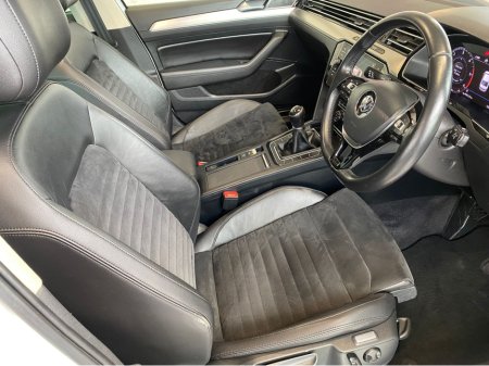 2018 Volkswagen Passat - thumbnail 12