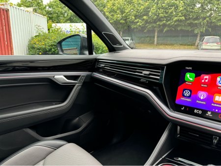 2023 Volkswagen Touareg N1 2 Seat Commercial Van €59,950 thumbnail