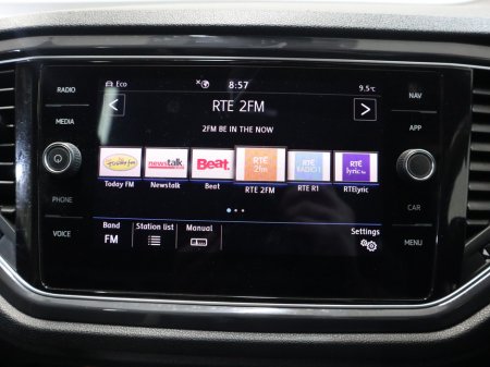 2019 Volkswagen T-Roc *80* SPORT 1.5 TSI MANUAL 6SPEED FWD 150HP 5 5DR €19,800 thumbnail