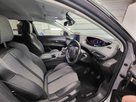 2021 Peugeot 3008 1.2 PureTech 130bhp Allure thumbnail