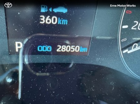 2024 Toyota Yaris YARIS 1.5 HYBRID LUNA €25,450 thumbnail