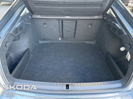 2023 Skoda Octavia - thumbnail 8