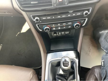 2019 Kia Optima - thumbnail 7