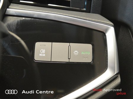 2025 Audi Q3 35 TDI 150 S-T SE €52,499 thumbnail