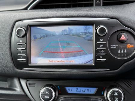 2020 Toyota Yaris - thumbnail 26