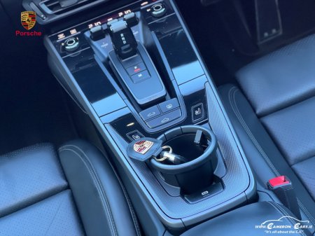 2020 Porsche 911 CARRERA 4SPEED Aventurine Green Metallic €144,950 thumbnail