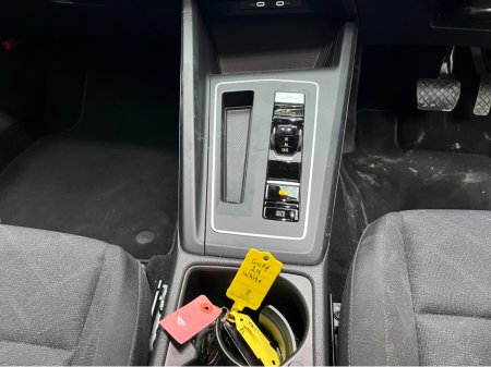 2024 Volkswagen Golf €32950 2024 VOLKSWAGEN GOLF 2.0 TDI ACTIVE ADVANCE PLATINUM ED 2.0 AUTOMATIC / CRUISE CONTROL / REVERSE CAMERA / HEATED SEATS / AMBIENT LIGHTS €32,950 thumbnail