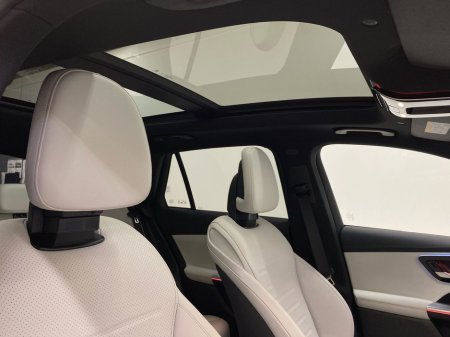 2025 Mercedes-Benz GLC Class - thumbnail 19