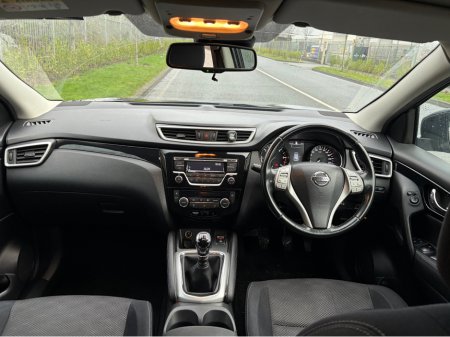 2014 Nissan Qashqai 1.5 DSL SV SAFETY PK 4 4DR €4,999 thumbnail