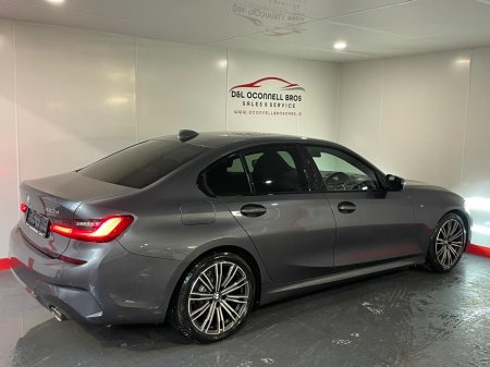 2021 BMW 3 Series - thumbnail 2