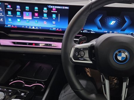 2025 BMW 5 Series 530 E M Sport Auto 530 e M Sport 530 e eDrive 22.1 kWh PHEV 299 184BHP /135 kw Auto Start/Stop thumbnail