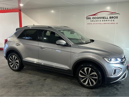 2023 Volkswagen T-Roc STYLE 1.5 TSI D7F 150HP €29,950 thumbnail
