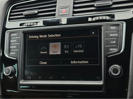 2014 Volkswagen Golf - thumbnail 18