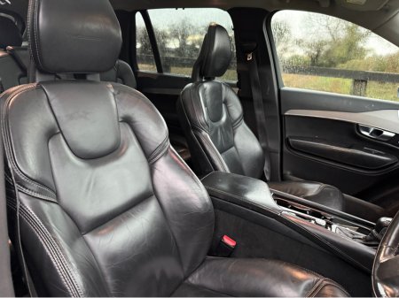 2017 Volvo XC90 - thumbnail 5