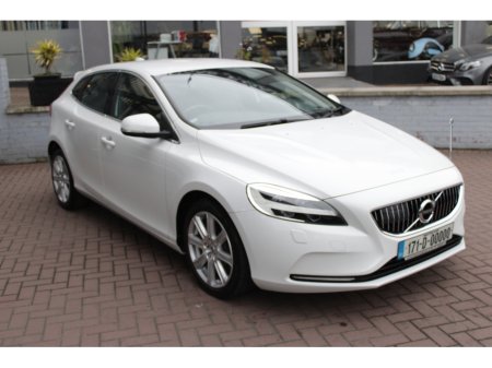 2017 Volvo V40 - thumbnail 2