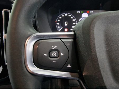 2021 Volvo XC40 - thumbnail 26