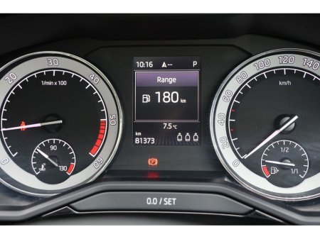 2016 Skoda Superb - thumbnail 23