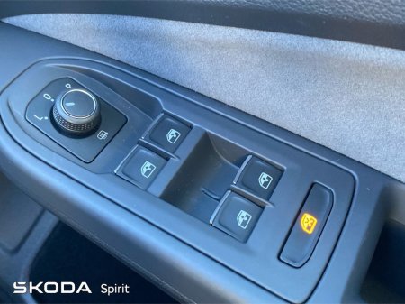 2023 Volkswagen Golf R-Line 1.5TSI 130bhp €31,950 thumbnail