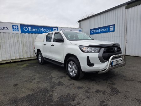 2022 Toyota Hilux ACTIVE PLUS D-4D 4WD DCB €27,500 thumbnail
