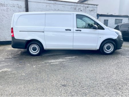2023 Mercedes-Benz Vito - thumbnail 5