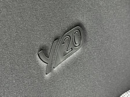 2020 Toyota Yaris - thumbnail 19