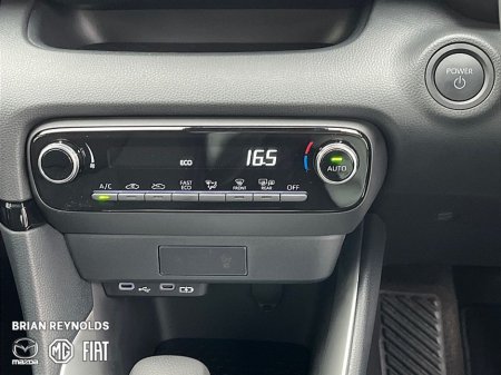 2025 Mazda Mazda2 HYBRID Exclusive-Line AT €29,450 thumbnail