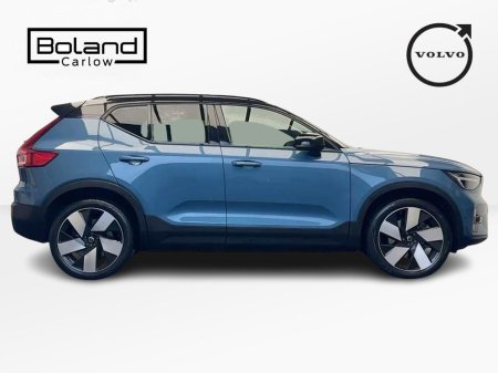 2023 Volvo XC40 - view 4