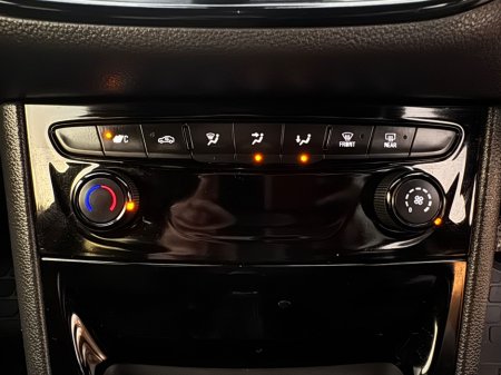 2017 Vauxhall Astra 1.4 TURBO SRI 147BHP 5DR €9,800 thumbnail