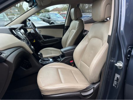 2018 Hyundai Santa Fe - thumbnail 23