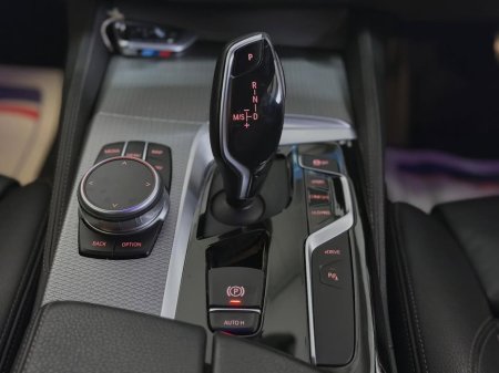 2018 BMW 5 Series - thumbnail 11