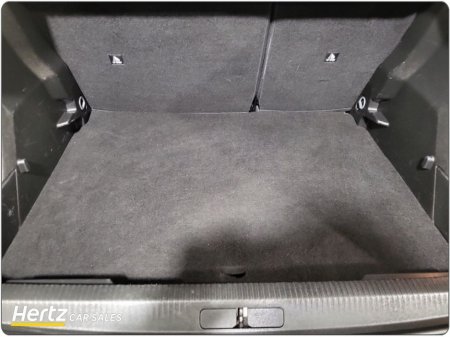 2023 Peugeot 2008 - thumbnail 18