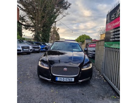 2017 Jaguar XF - thumbnail 7